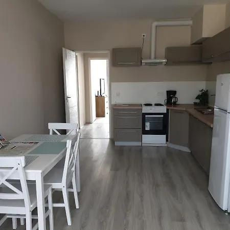 Chill House Apartman Eger Exterior photo